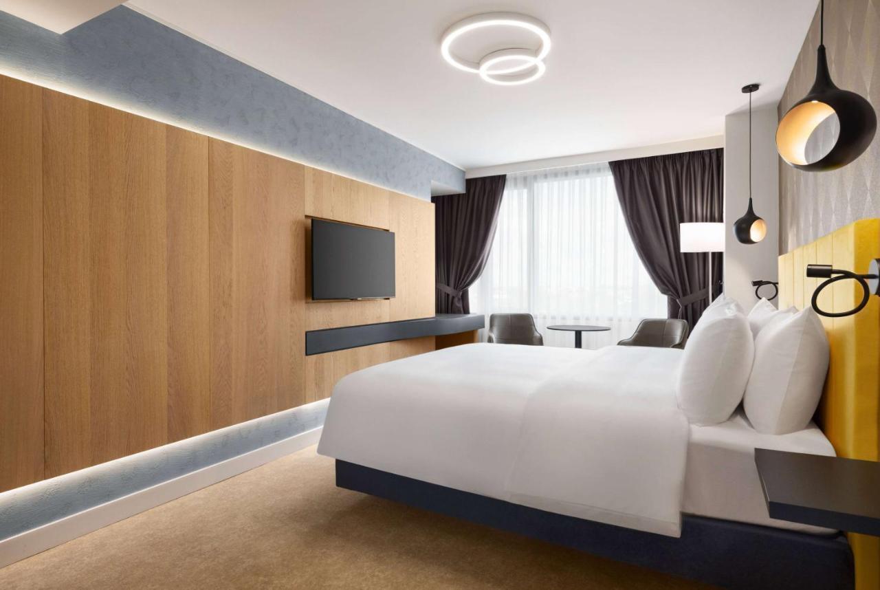 Hotel Ramada By Wyndham Slatina Parc Zewnętrze zdjęcie