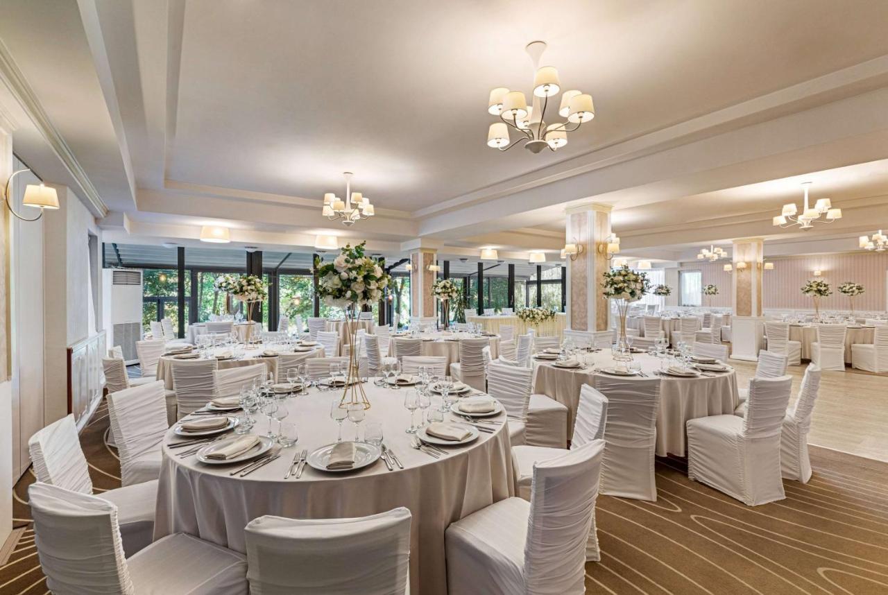 Hotel Ramada By Wyndham Slatina Parc Zewnętrze zdjęcie