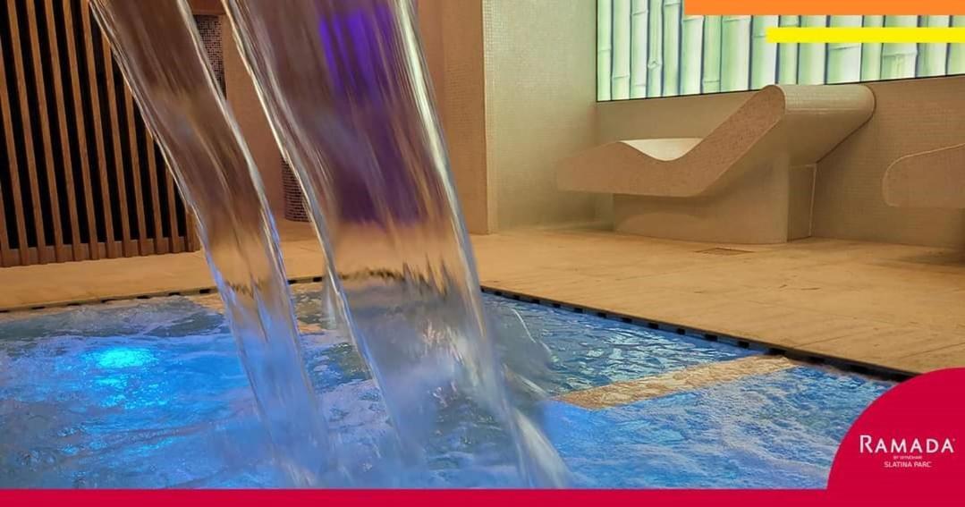 Hotel Ramada By Wyndham Slatina Parc Zewnętrze zdjęcie